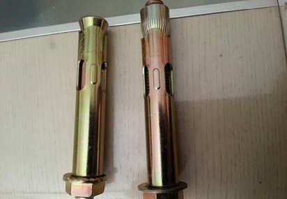 厂家专业生产销售车修壁虎螺栓