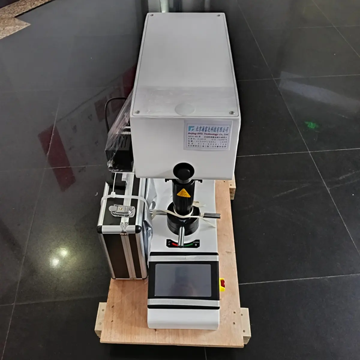 ZZ供自动转塔数显维氏硬度计 型号:ZX/YQVSX-30Z库号：M412919 - 3