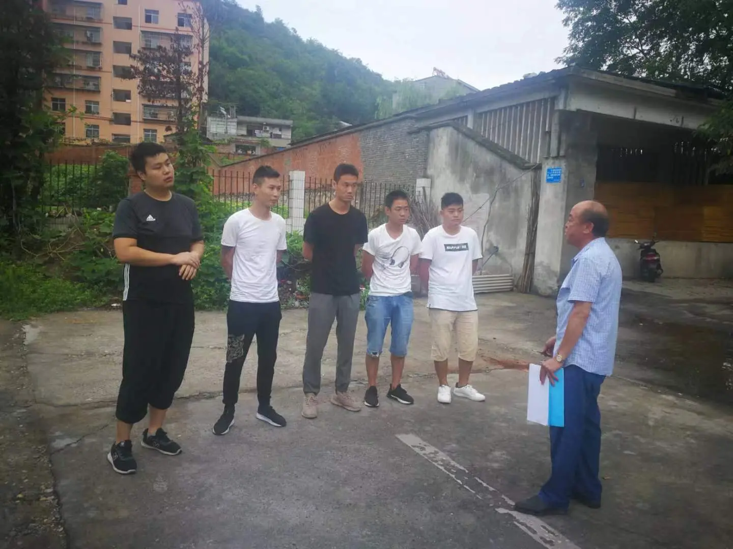 十堰丹江口阳光职校培训叉车电工电焊会计厨师计算机工业机器人等技术
