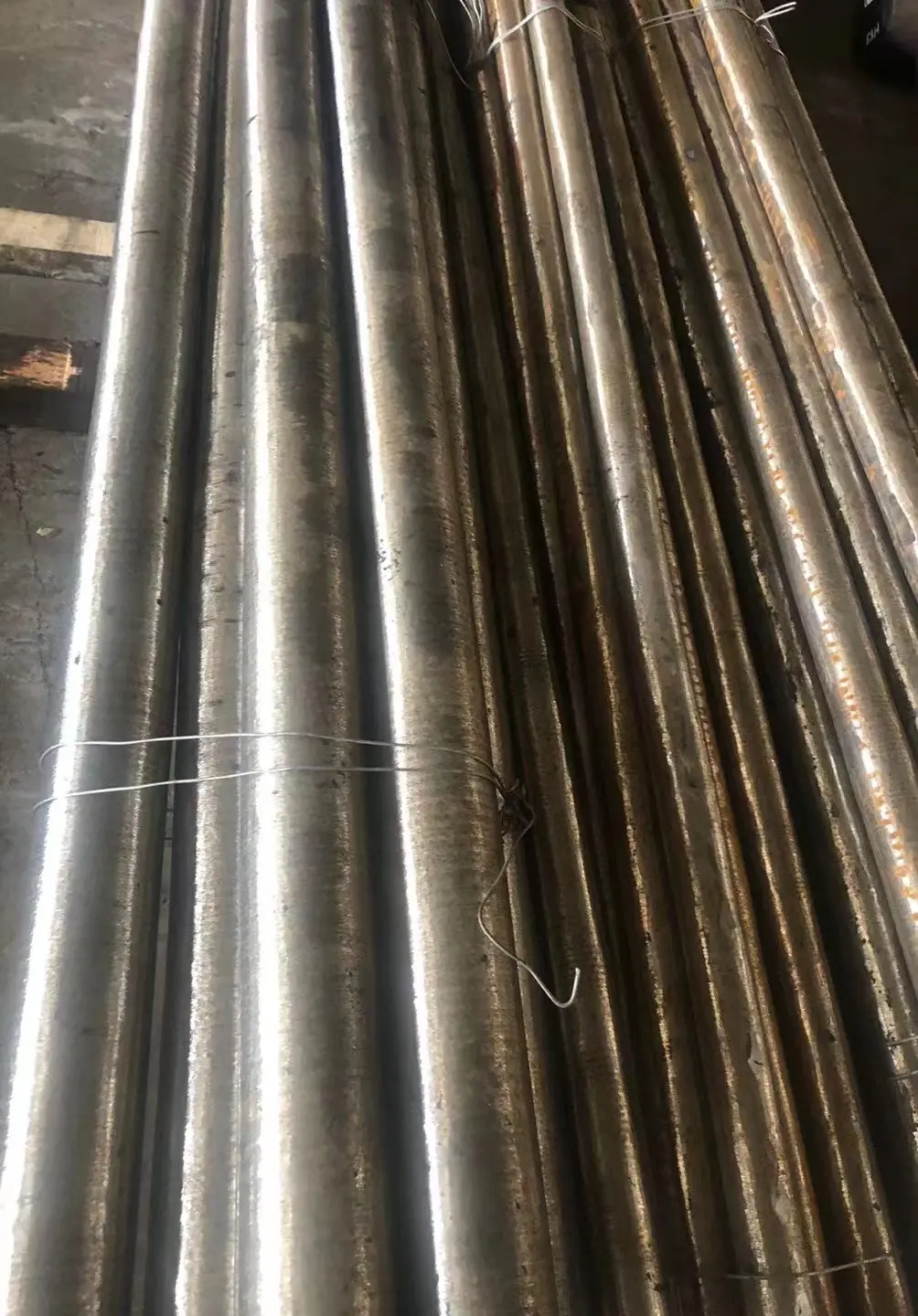 DY44超热强热作模具钢