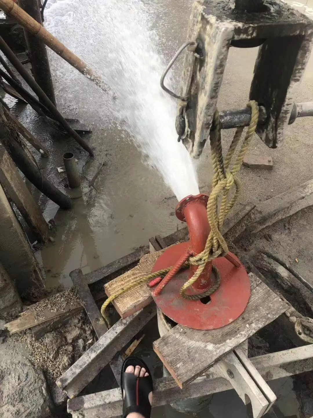 南京六合区工程民用井供应 施工场地全地形 出水快 中深孔钻机 欢迎来电咨询
