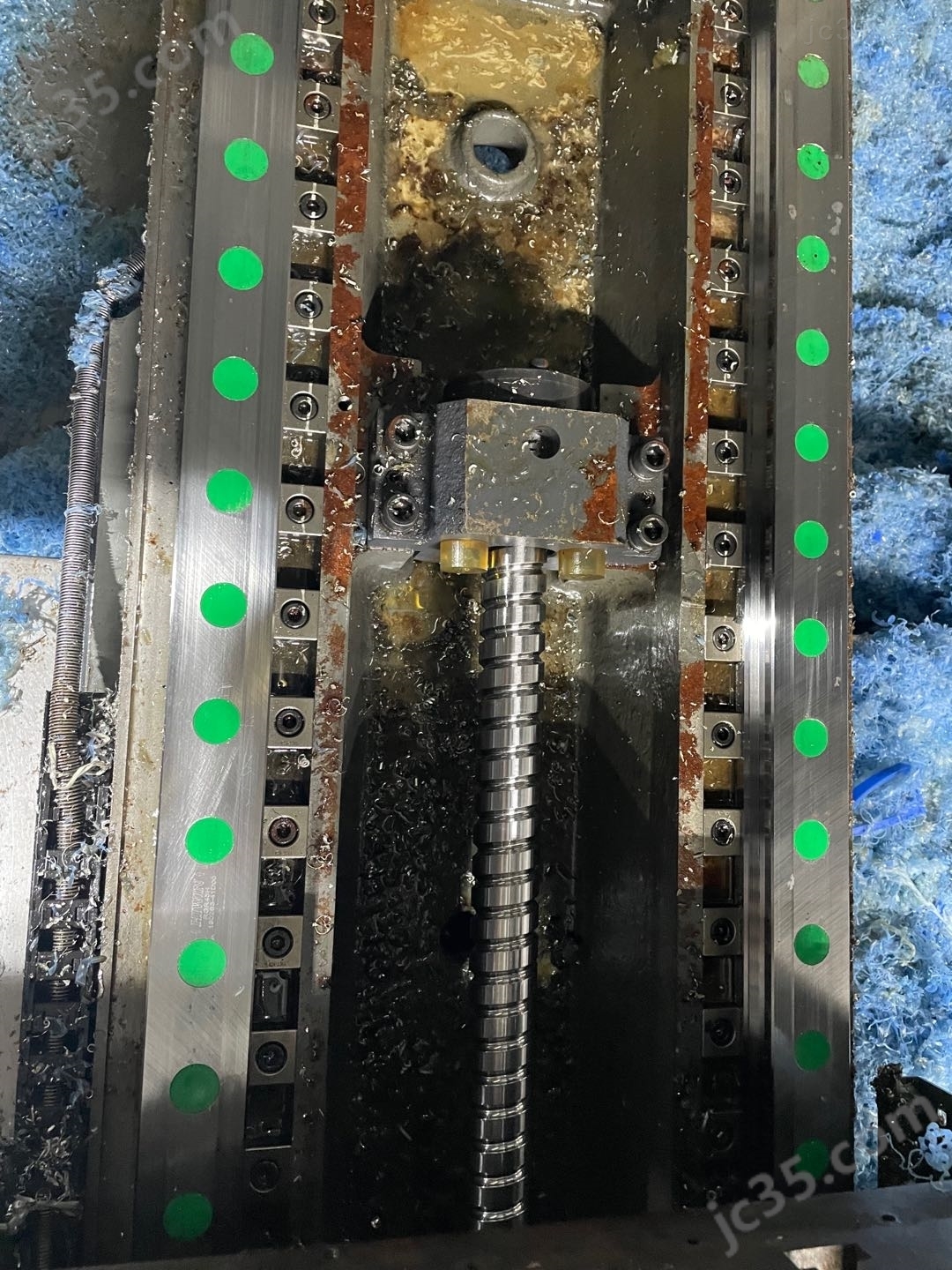 VMA-850 二手华群850加工中心 - 4