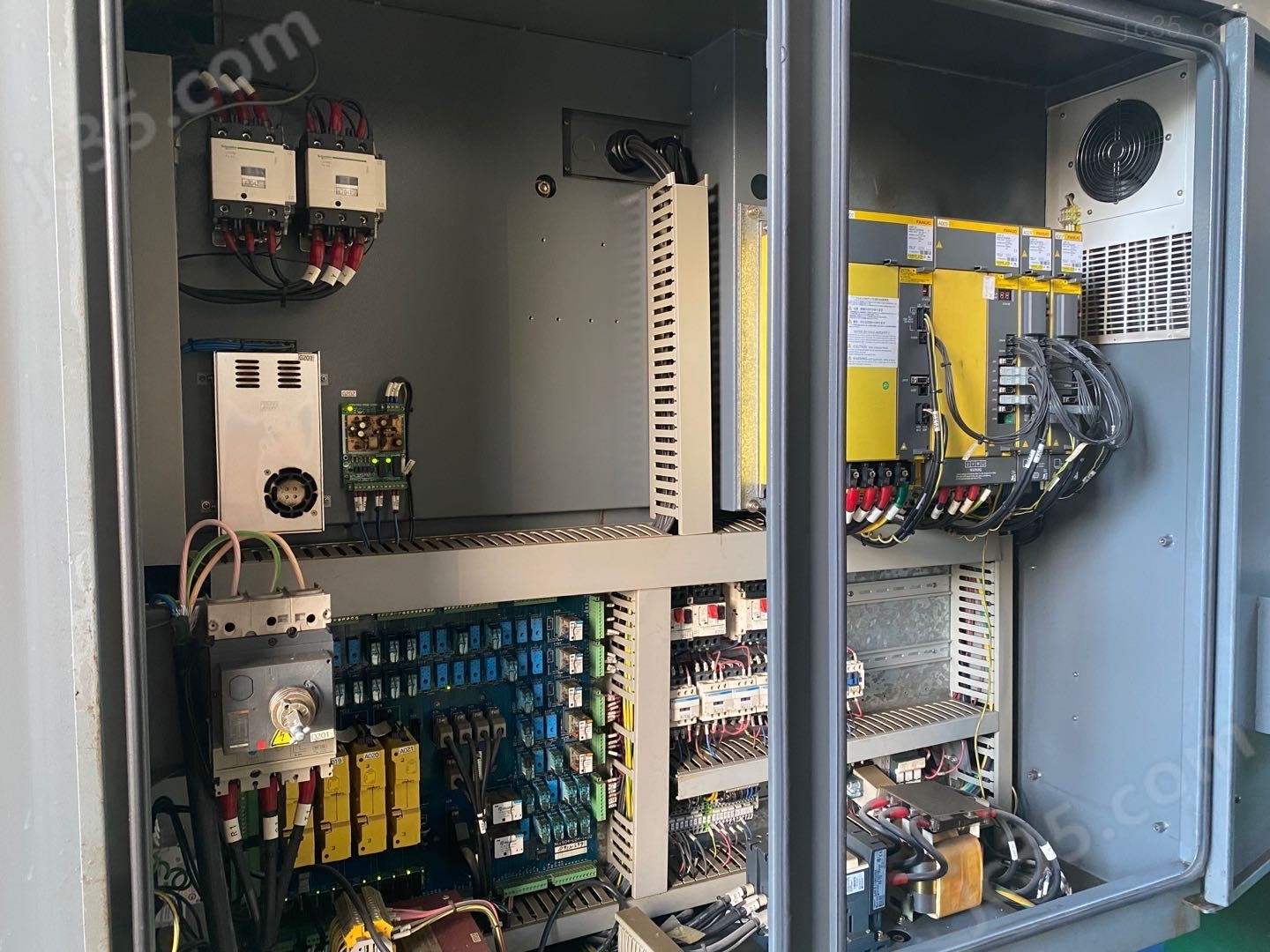 FV85A 二手中国台湾永进85A加工中心 - 4