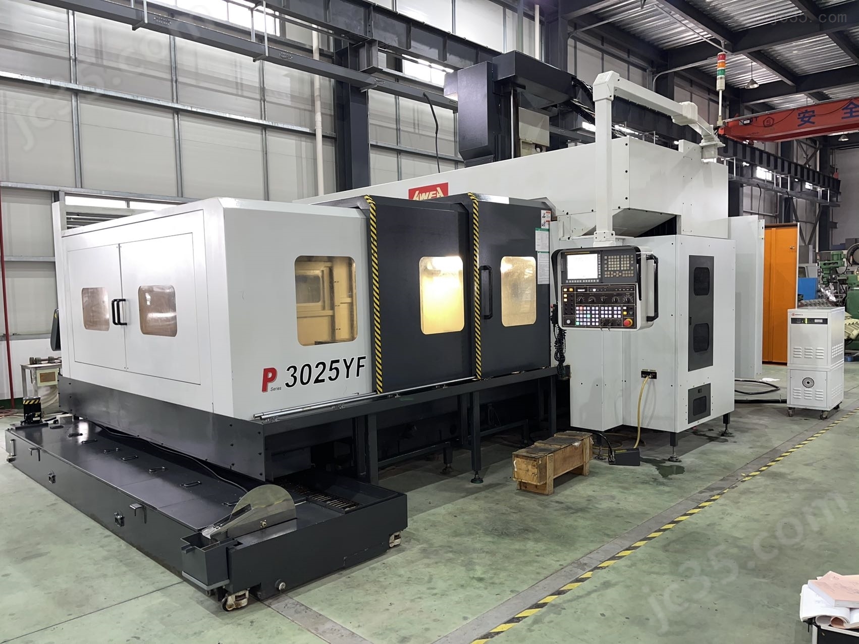 LP3025YF 二手中国台湾亚威LP3025YF龙门加工中心