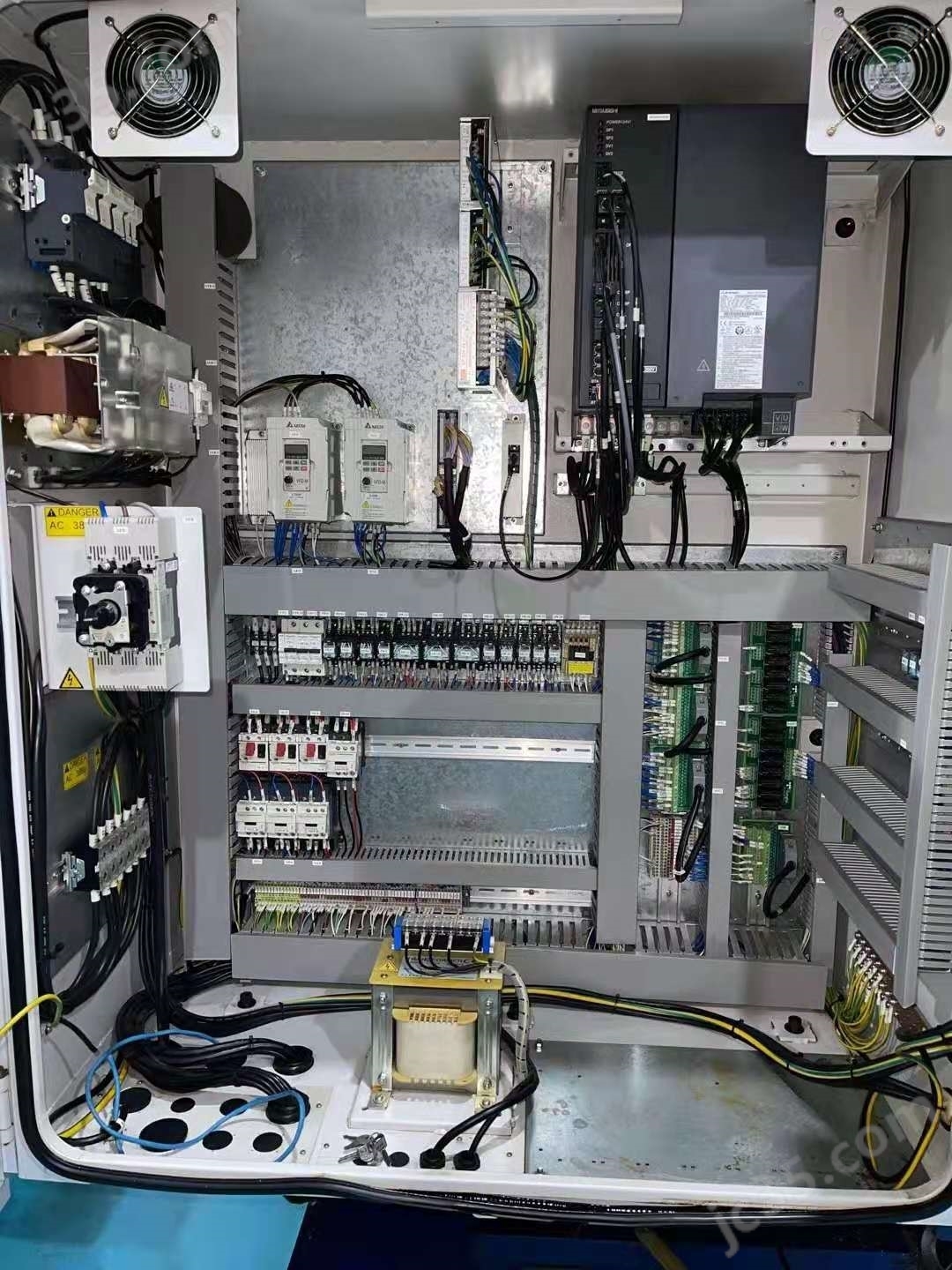 TMV/CMV-720A 二手中国台湾东台TMV-720A加工中心 - 3