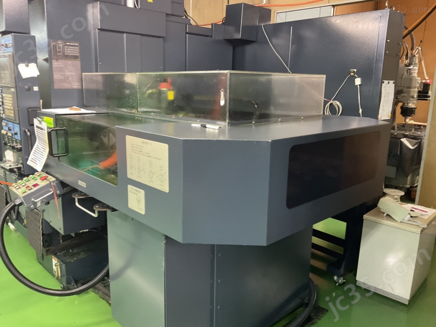 V33 二手牧野立式加工中心