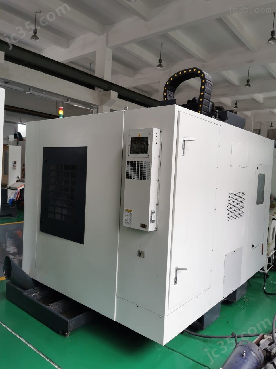 1055 二手中国台湾合资立精1055加工中心 - 2