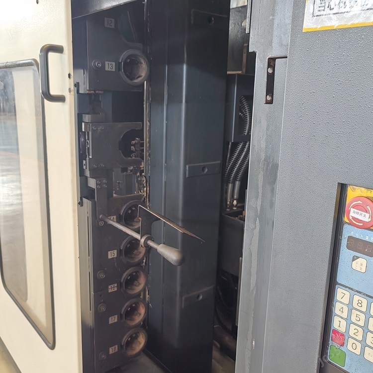 A77 日本二手MAKINO牧野卧式加工中心 - 2