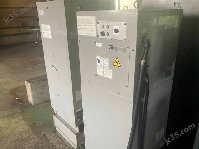 V33C2 二手Makino立式加工中心 - 4