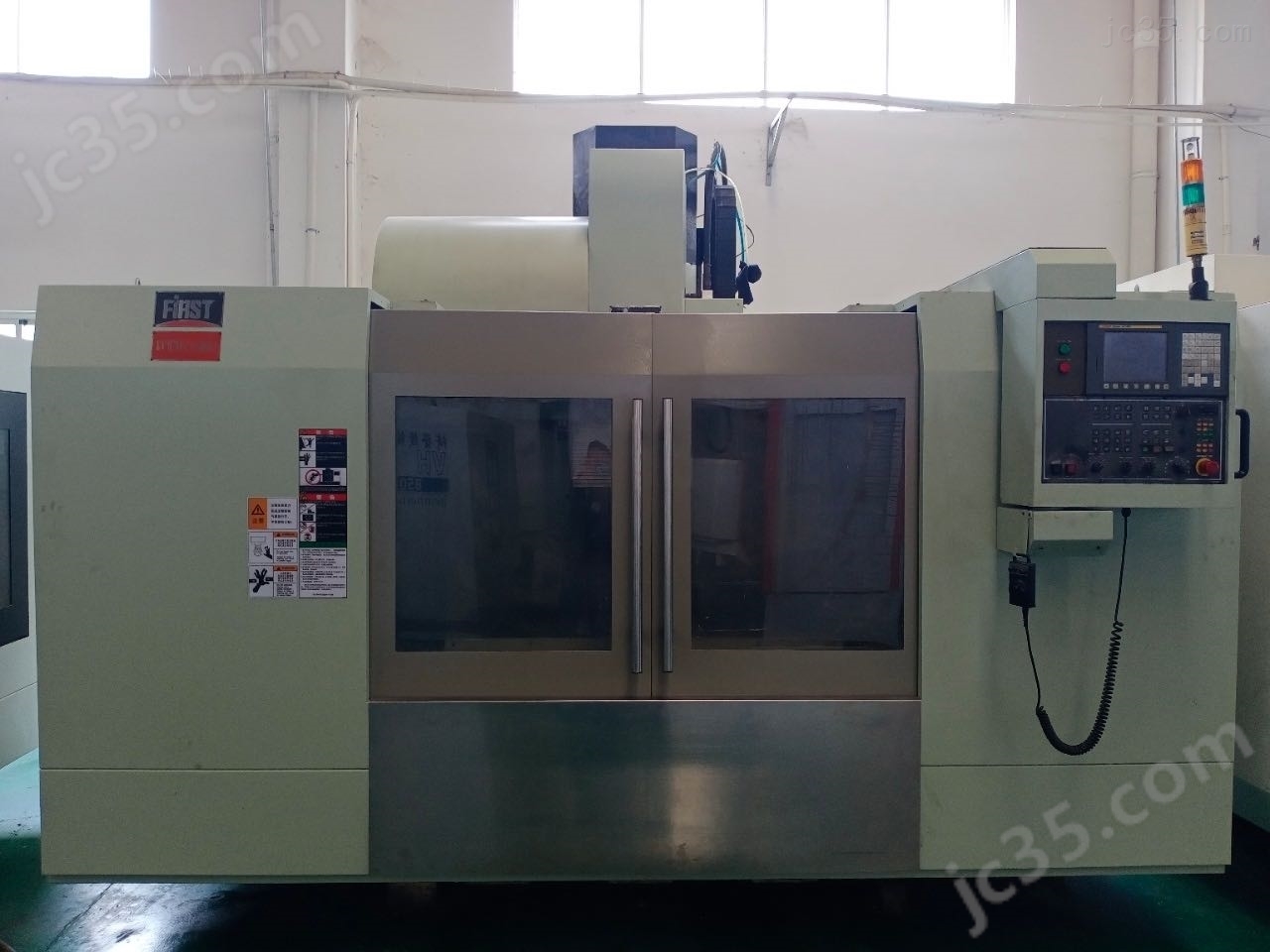 KOV-1300 二手中国台湾 龍昌1370加工中心