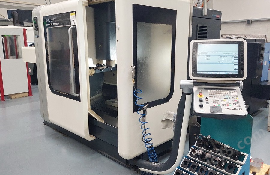 DMC 635 V New Design DECKEL MAHO 二手德马吉立式加工中心