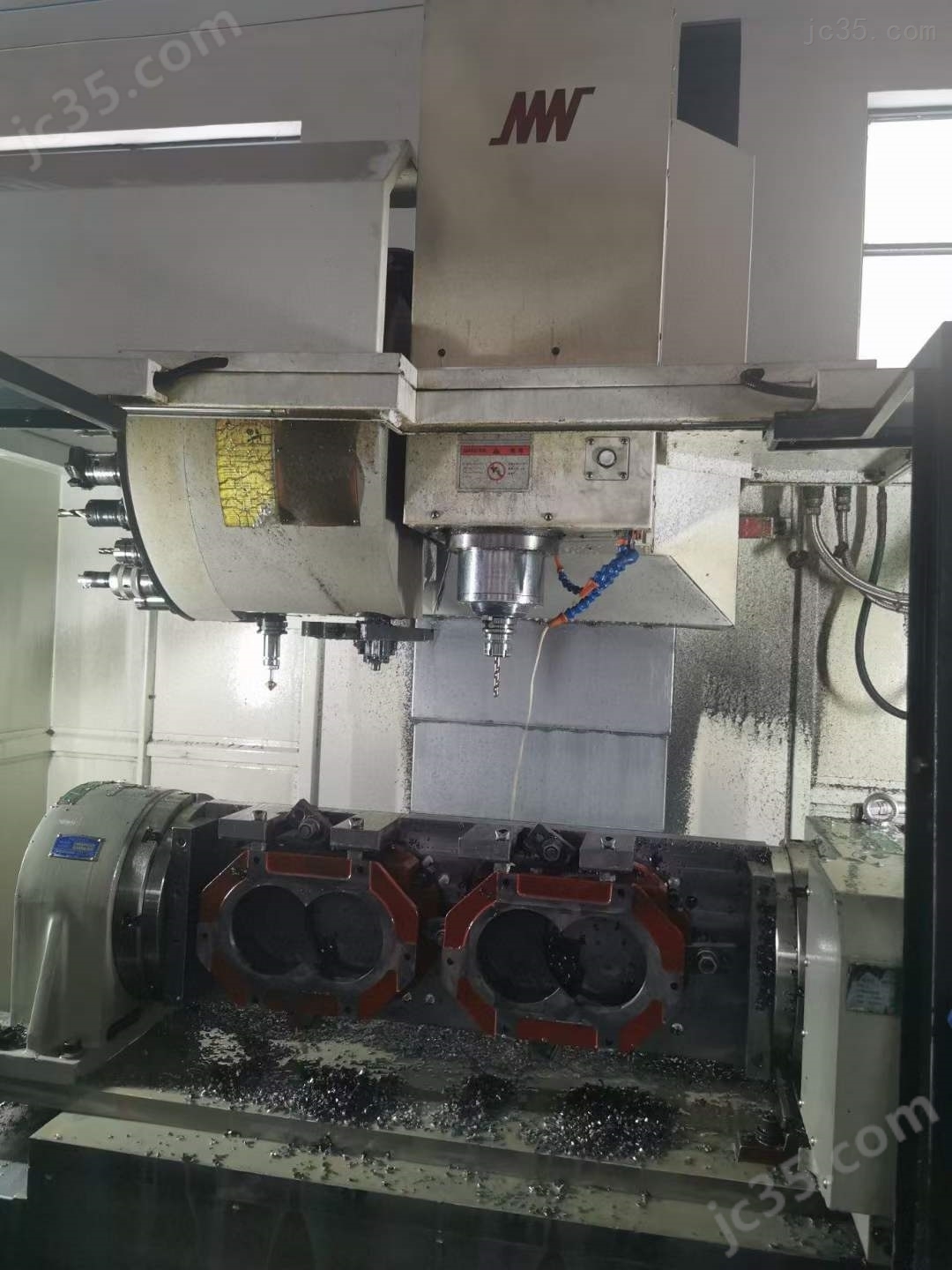 VM1160 二手工厂急售纽威VM1160H加工中心 - 2