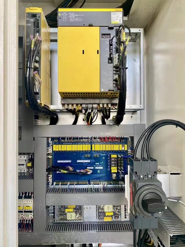 AF1250 二手中国台湾亚威AF-1250加工中心 - 4