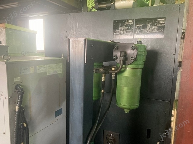 V33C2 二手Makino立式加工中心 - 3