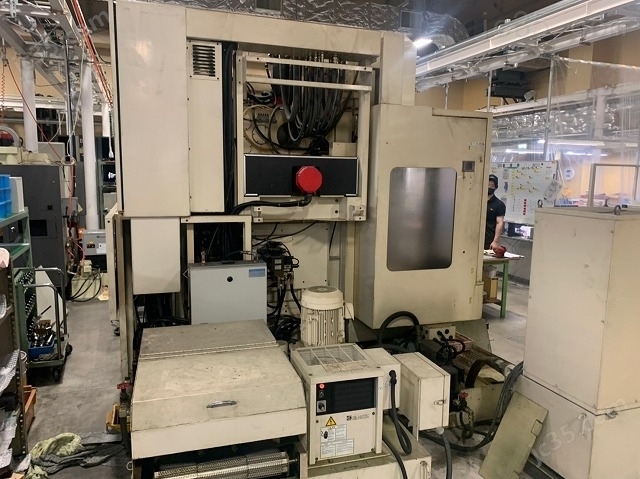 YBM640V 二手安田工业加工中心