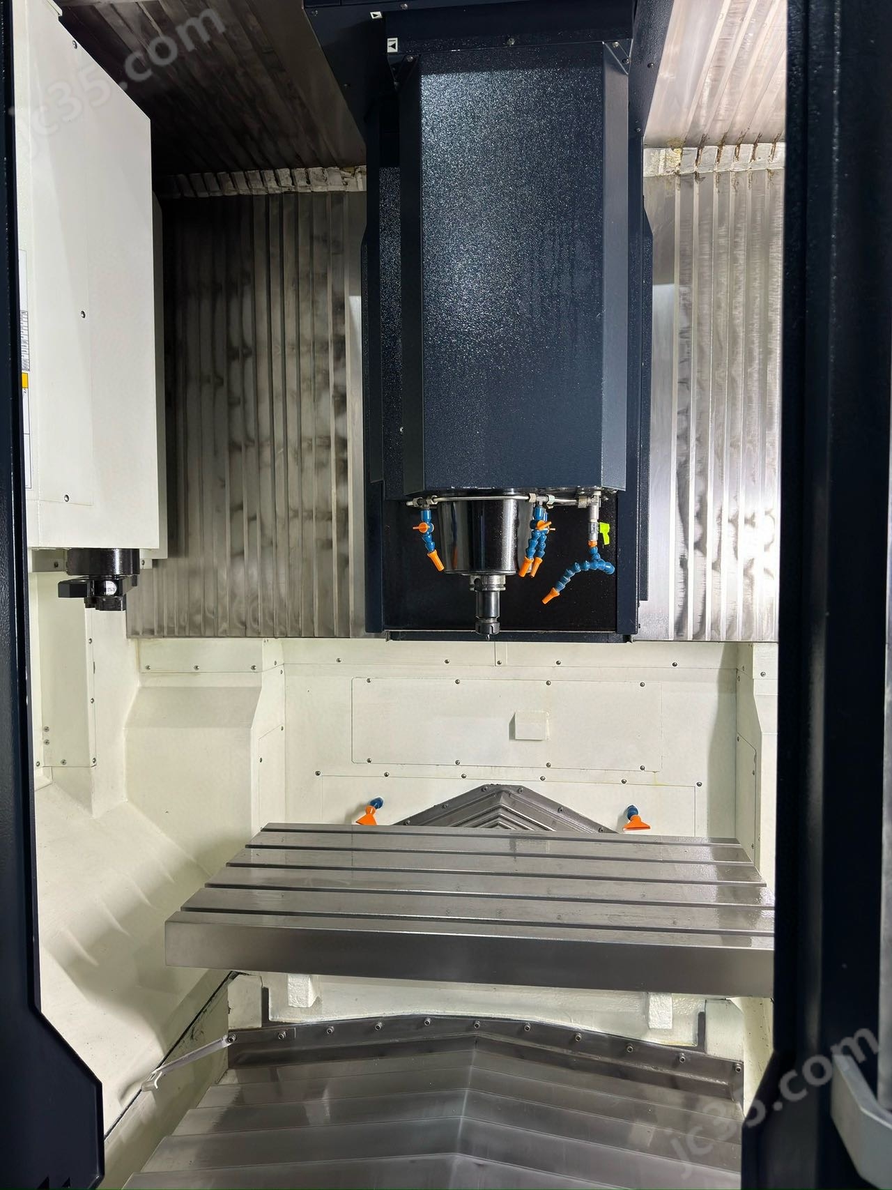500 二手牧野F5加工中心 - 3