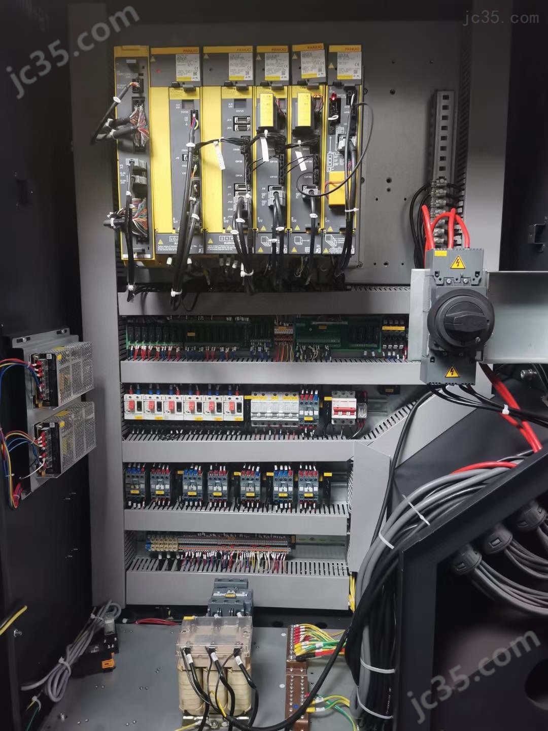 VM1160 二手工厂急售纽威VM1160H加工中心 - 4