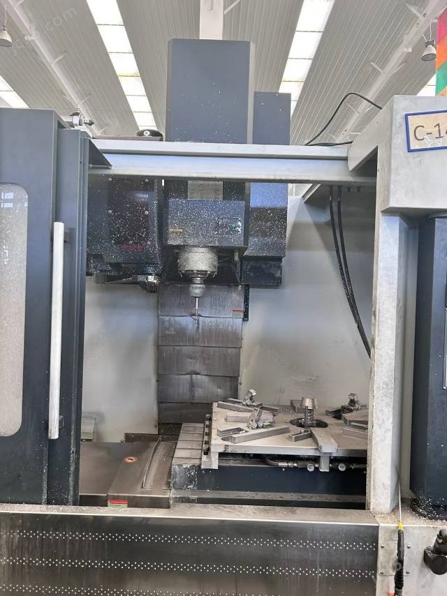 1160 二手中国台湾丽伟v-40L加工中心