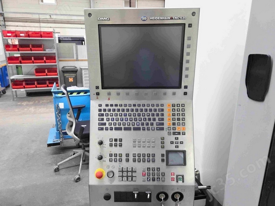 DMC 1035 V DECKEL MAHO 二手德马吉立式加工中心 - 2