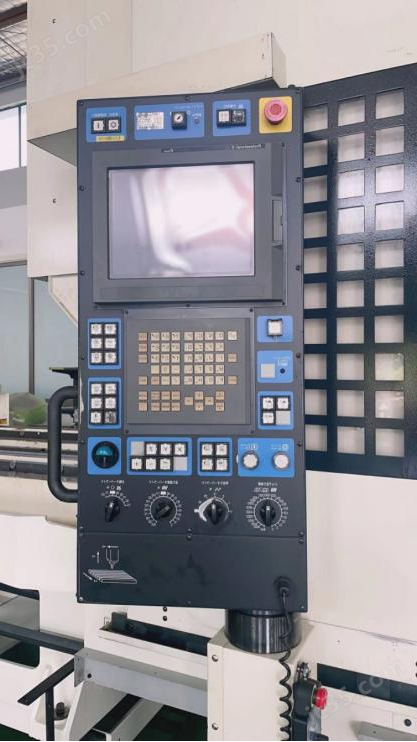 V77 二手牧野V77立式双工位加工中心 - 3