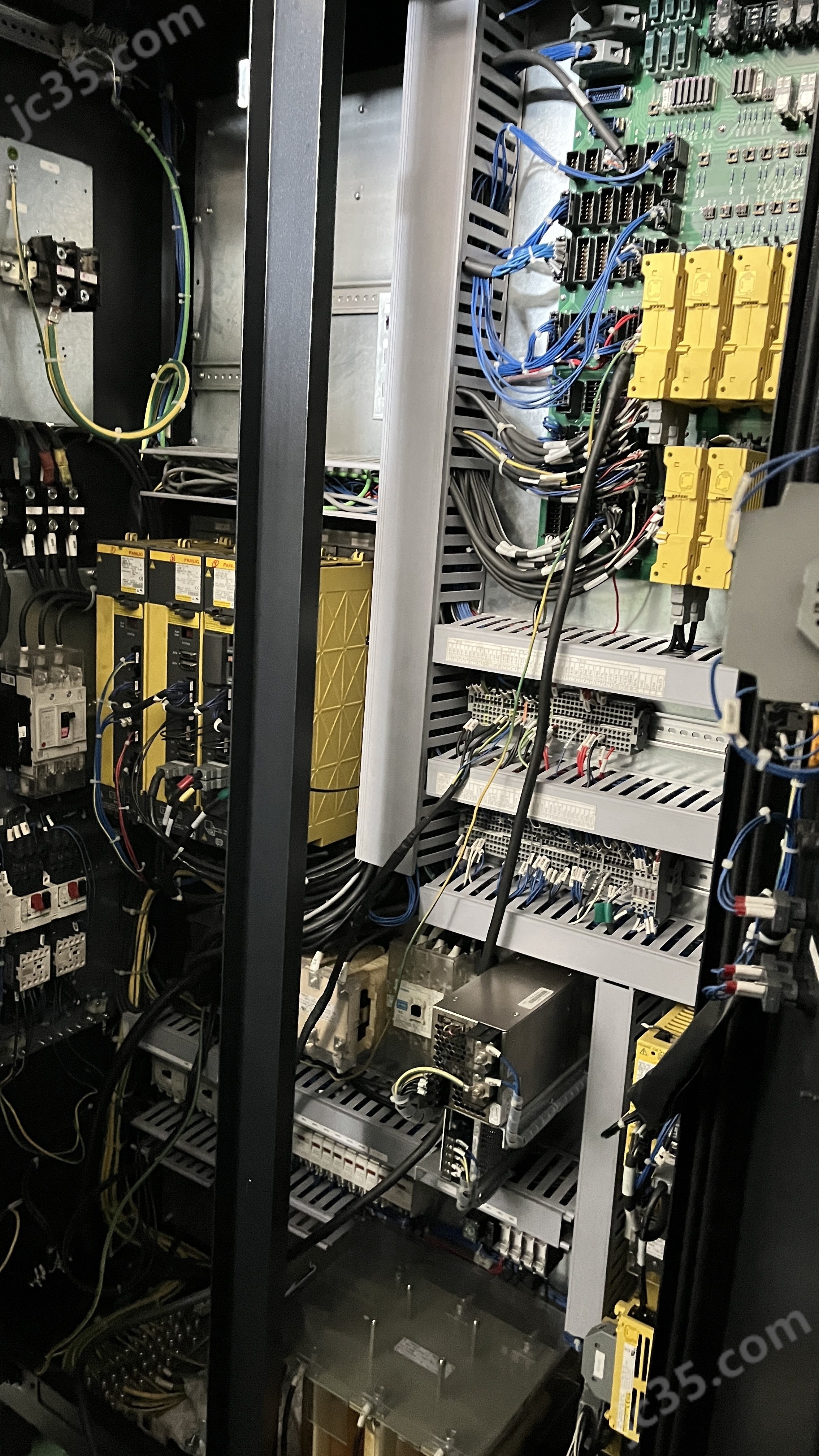 v22 机械厂闲置二手机床日本牧野立式加工中心 - 4