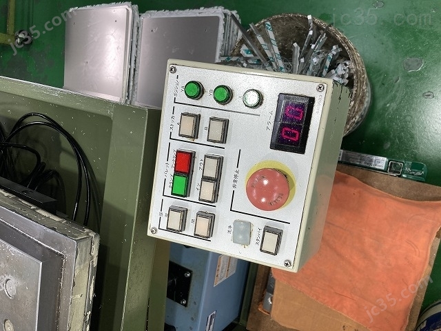 MSA40-30-P 二手牧野立式加工中心 - 2
