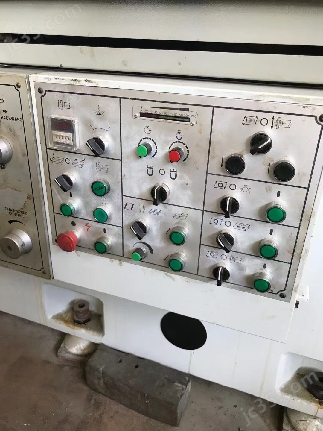 800/1600AHD 二手原装中国台湾建德三轴全自动重型大水磨 - 2