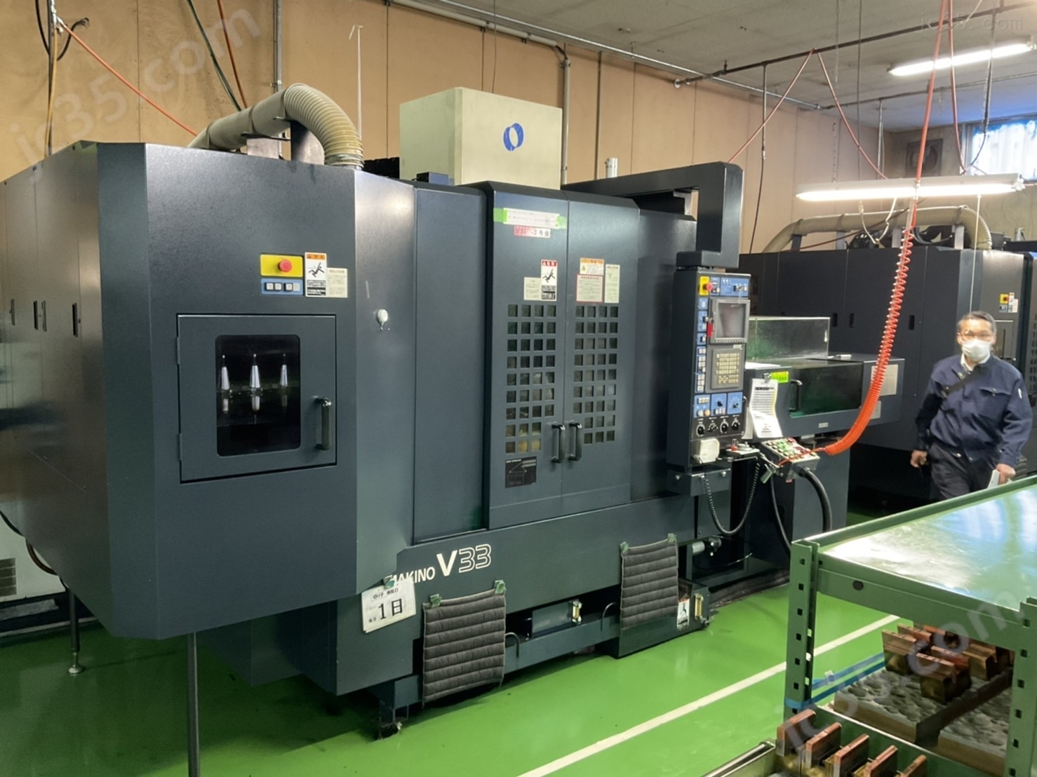 V33 二手牧野立式加工中心