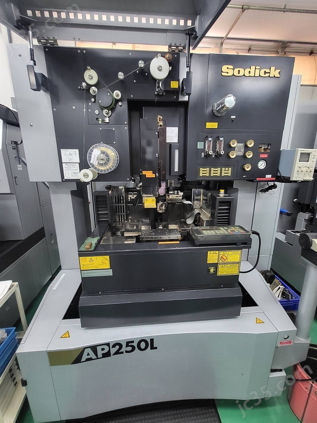 AP-250L 二手沙迪克线切割机