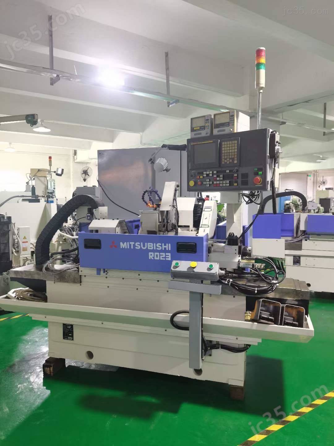 RD23-35P 二手日本三菱重工业数控外圆磨床
