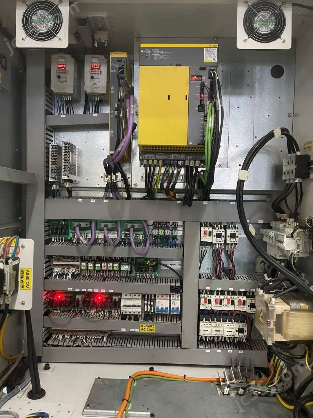 TMV-1050Au 二手中国台湾东台TMV-1050Au加工中心 - 4