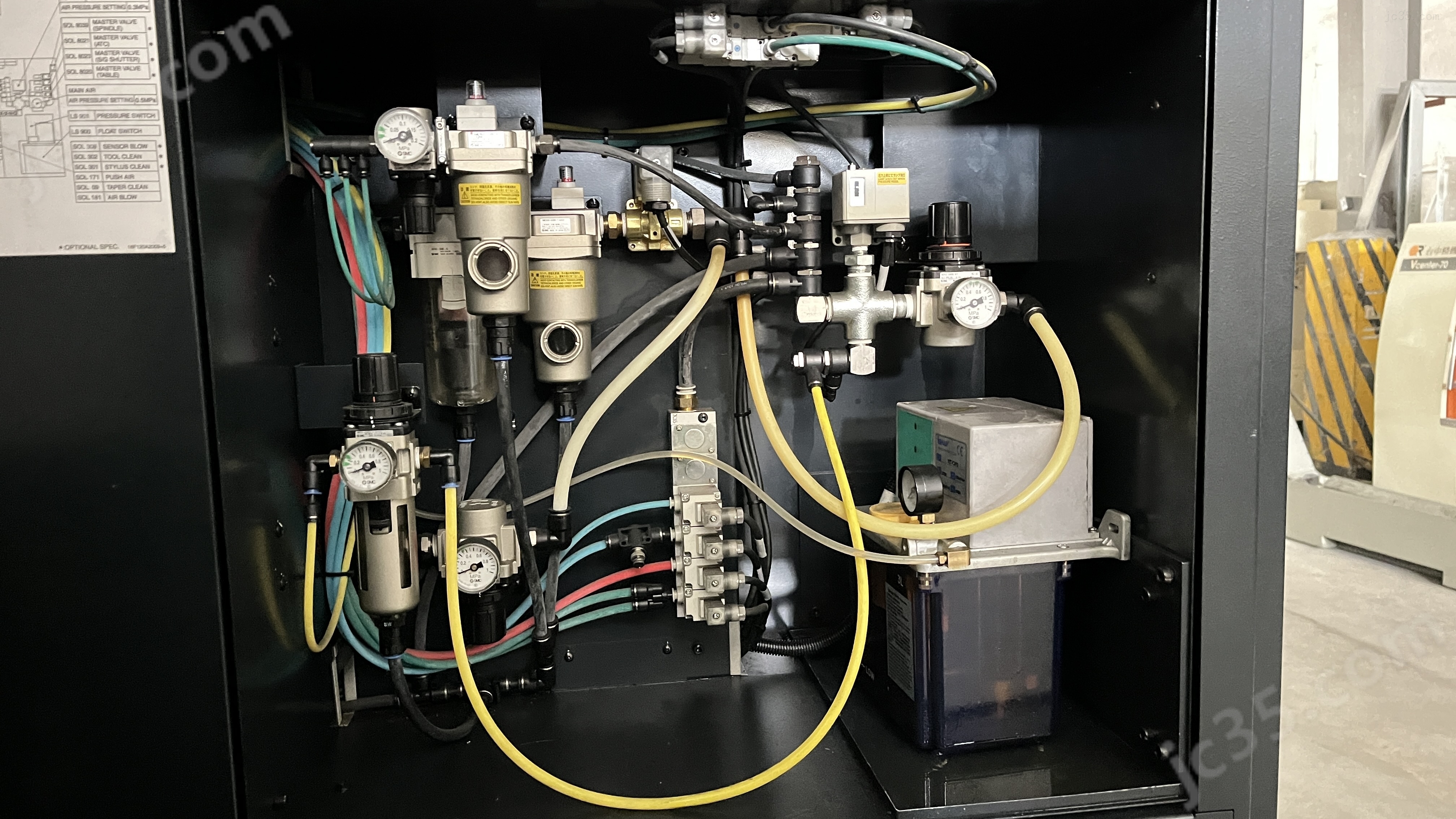v22 机械厂闲置二手机床日本牧野立式加工中心 - 3