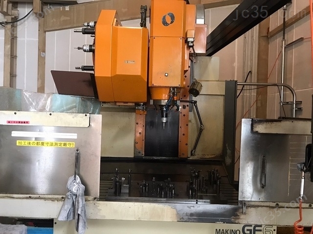 GF6-A20 二手牧野立式加工中心 - 2