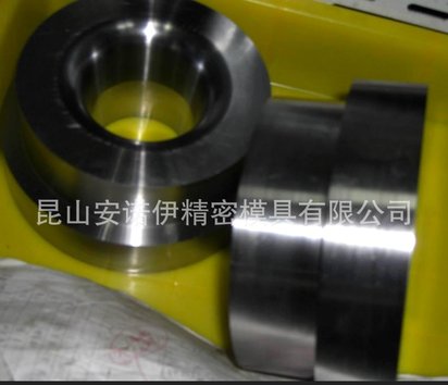 汽车模具,汽车冲压模具,汽车覆盖件模具,汽车模具设计,