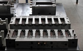 优质模具,吹塑模具,吹瓶机模具,