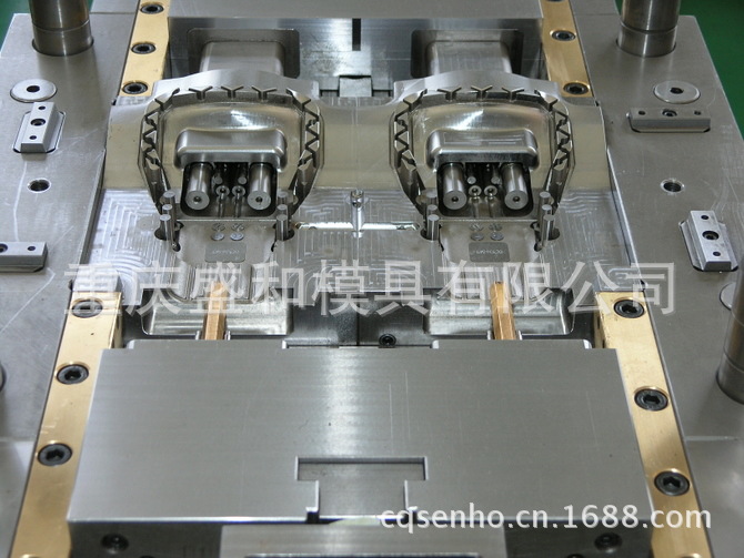 重庆双色模具/双色精密模具/两次注塑模具/双色包胶模具200*300 - 2