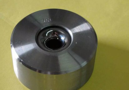 钨钢拉丝模具，拉丝模具，日盛模具