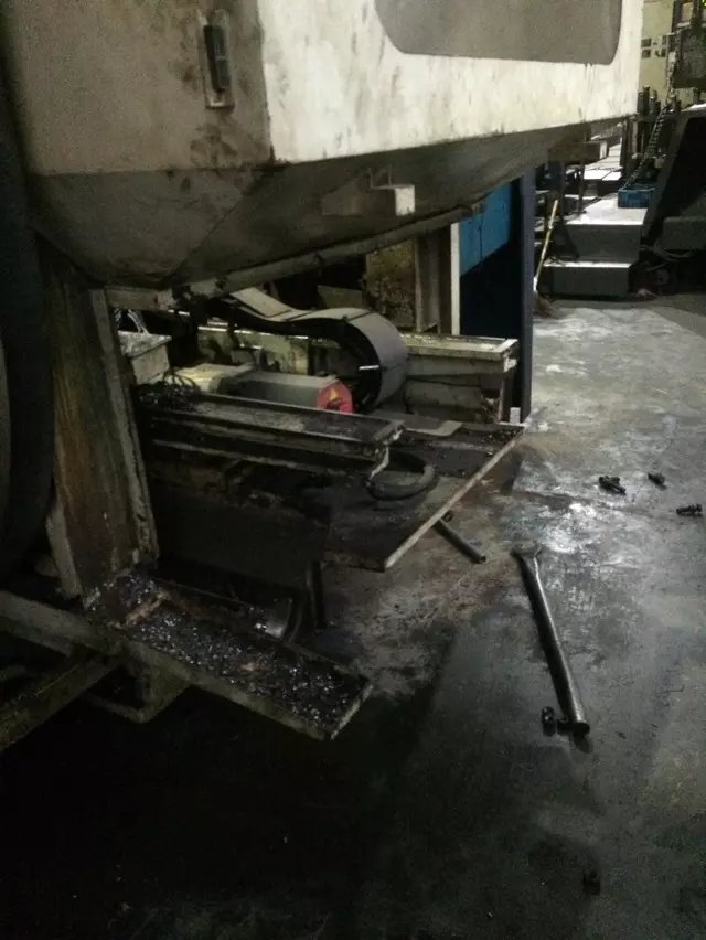 维修台湾亚威、二手机床销售中心出售旧数控机床-磨床维修修理质量