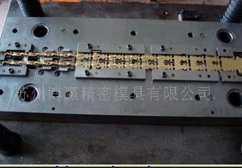 大型连续，级进模，汽车连续模，连续拉伸模
