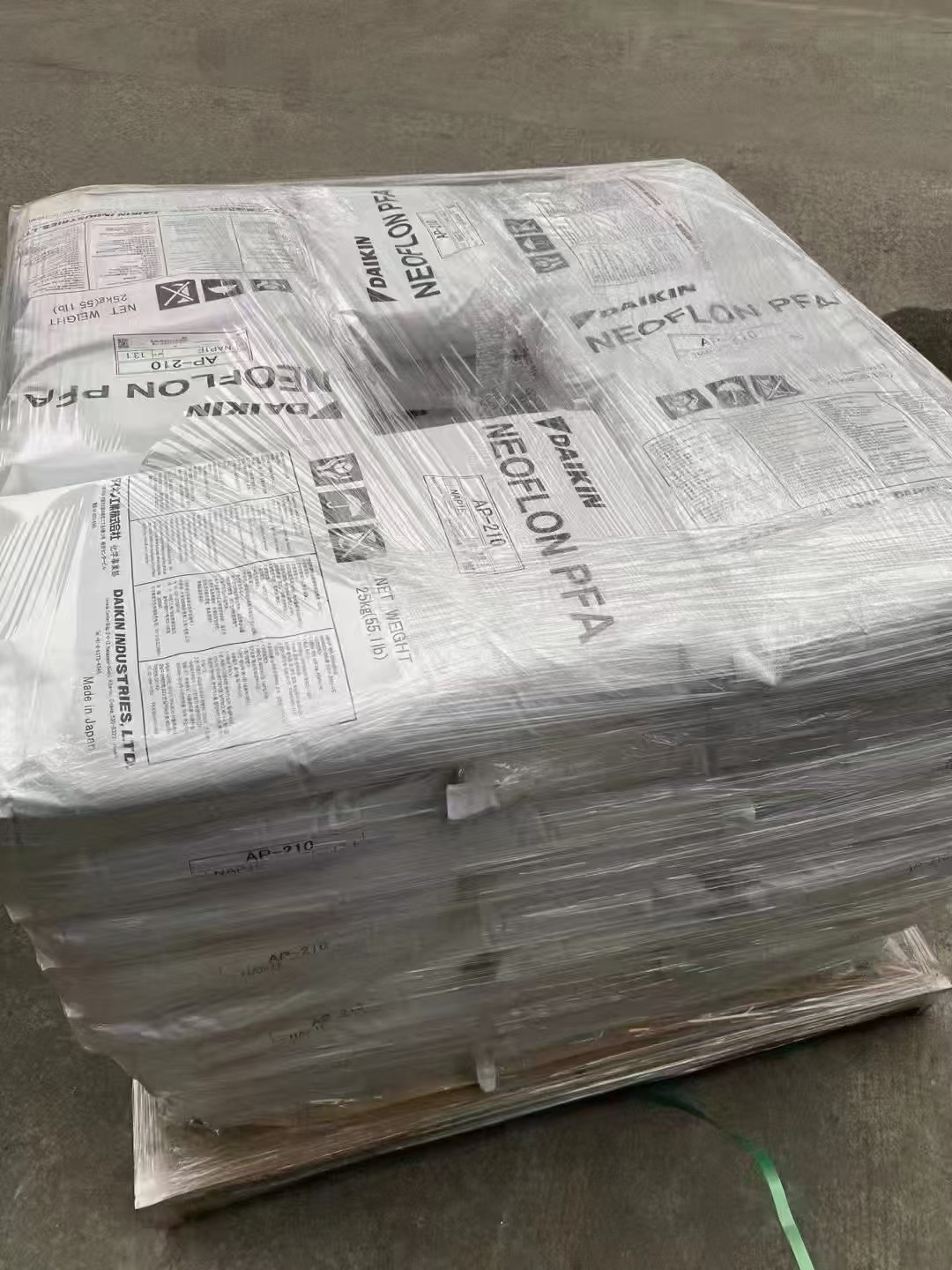 塞拉尼斯POMC27021 高耐热级 耐化学性 耐碱 多腔模具 注塑级 - 2