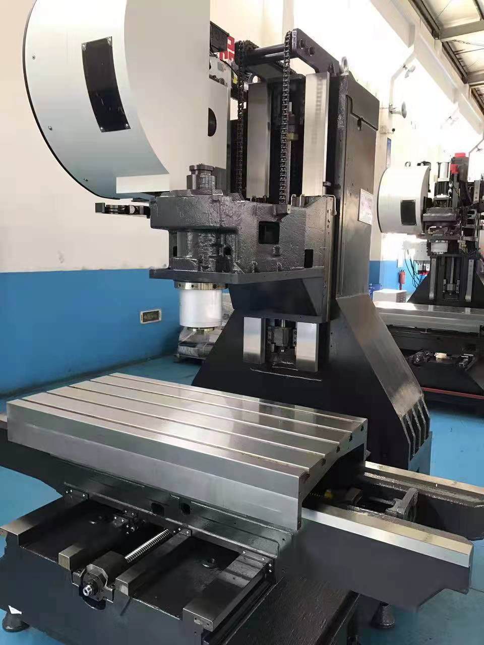出售高精密中国台湾益全CNC铣床模具机立式加工中心L850/855/1060 - 2