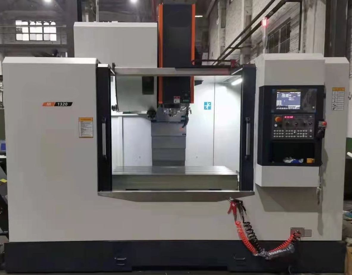 出售高精密中国台湾益全CNC铣床模具机立式加工中心L850/855/1060