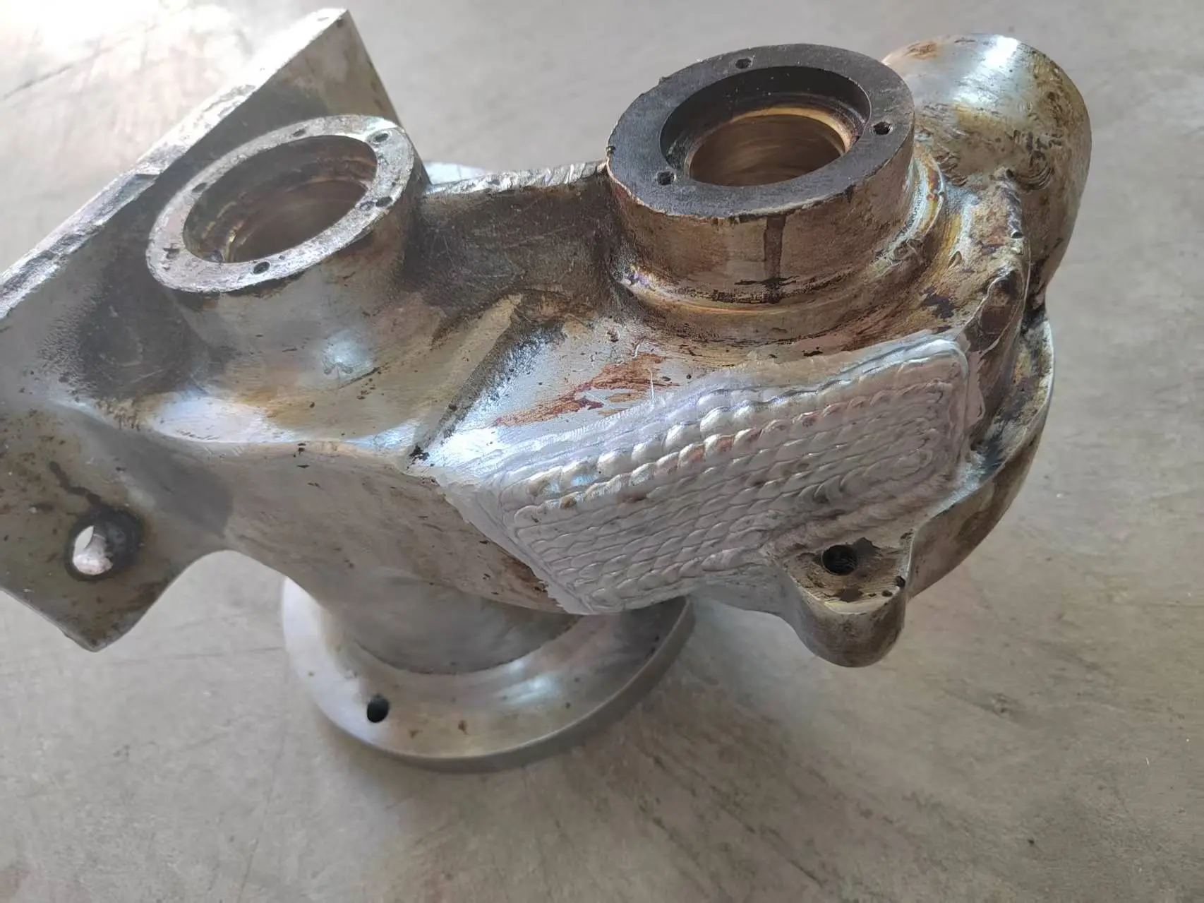铝合金模具裂纹焊接维修 - 3