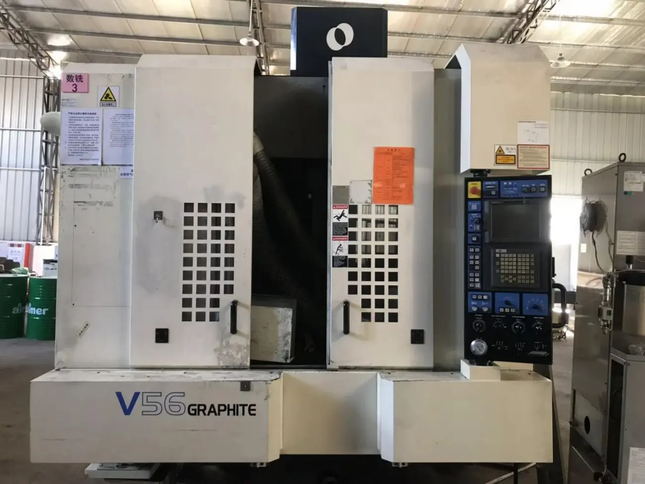 二手加工中心 日本原装进口牧野V22、V33出售 - 2