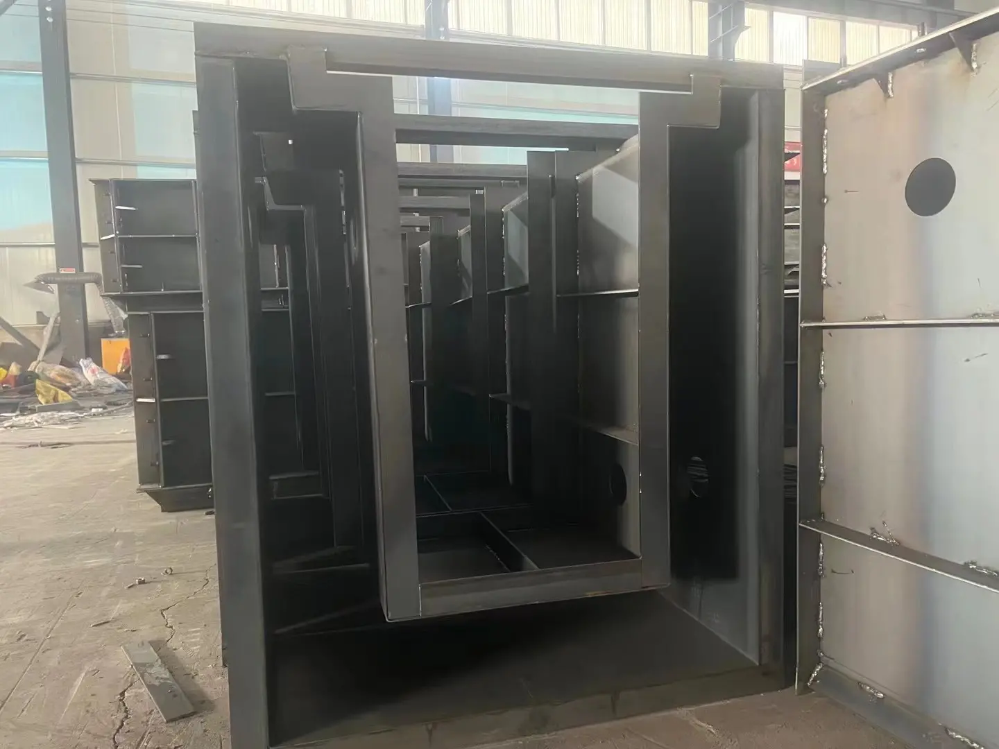 工业废水处理流水槽模具屋面流水槽模具稳定 表面密度高 京伟