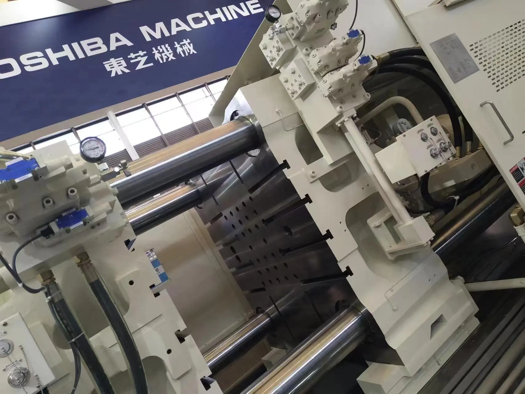 Shibaura芝浦机械ULG- 100D(HYS)超精密非球面玻璃透镜成型用模具的磨削