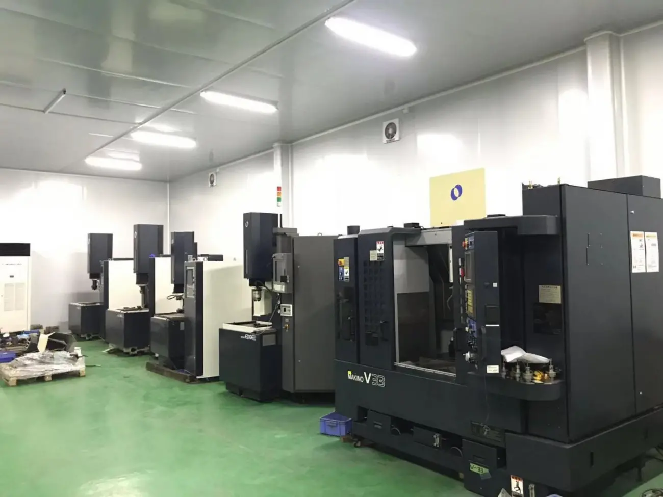 二手加工中心 日本原装进口牧野V22、V33出售