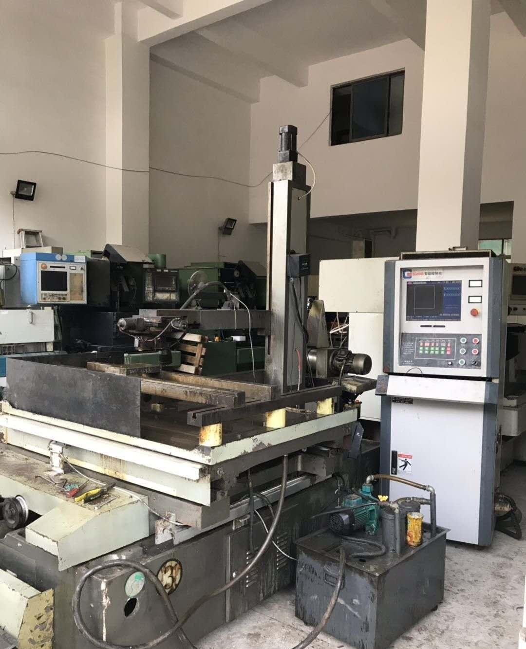 出售一台泰州江苏汇银DK7780中走丝线切割电火花 - 4