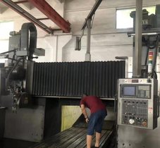 供应二手台湾柏阳数控导轨磨床台面1500x4400