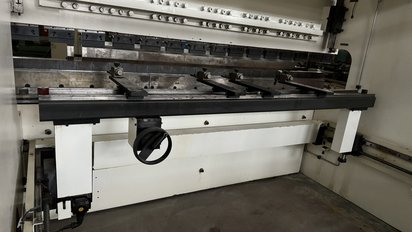 安徽滁州凤阳二手线切割机床销售,二手双点冲床销售当场打款